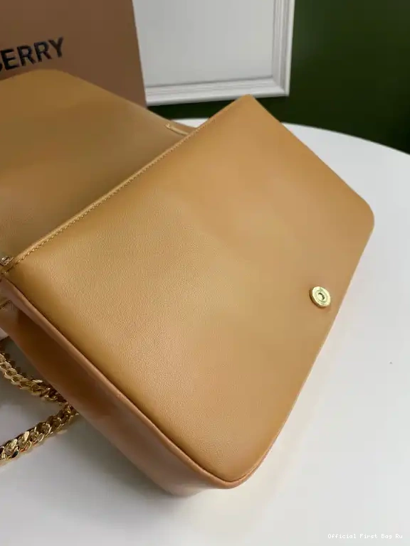 Official FirstBag Ru BURBERRY MEDIUM Lola Bag 0504